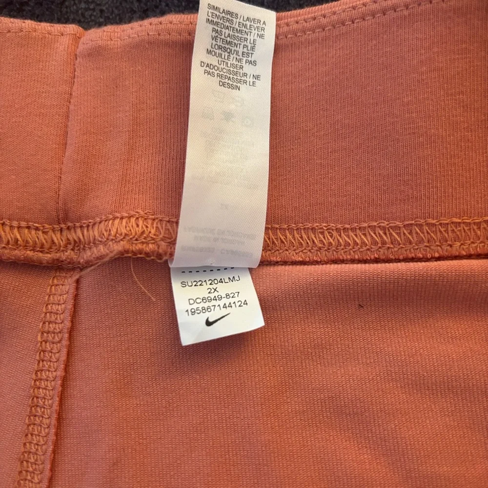 Nike DriFit Athletic Set - Picture 5 of 6